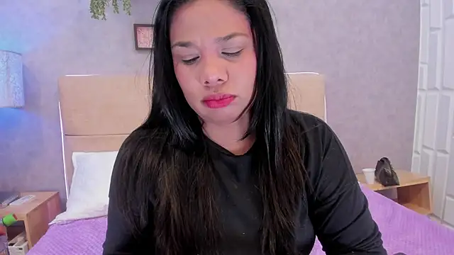 Cloee evans online show from April 28, 11:48 am