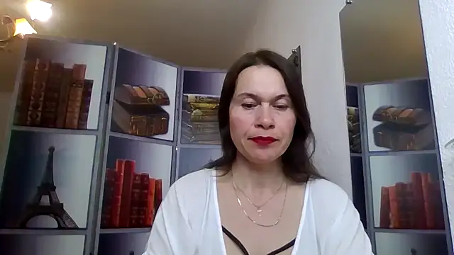 Selena Moo online show from April 29, 7:31 pm