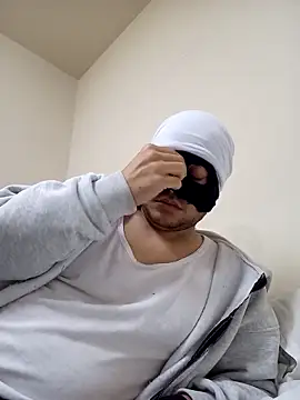 Snapshot of trkk9715 chatting on March 19, 10:36 pm trkk9715 online show from March 19, 10:36 pm