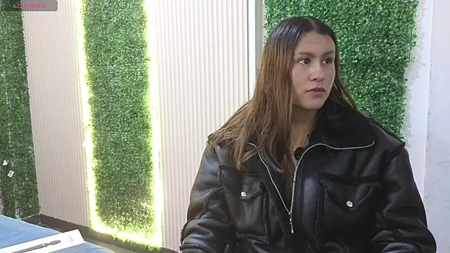 sara blue13 online show from April 9, 1:05 pm