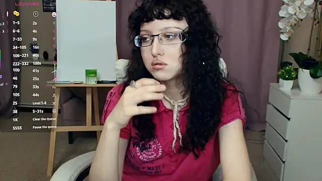 JordanSvetlik online show from May 29, 7:23 pm