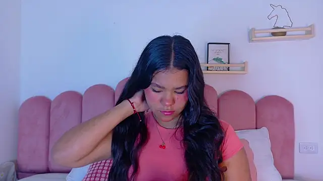 Snapshot of AhslyEvans__ chatting on May 10, 12:54 pm AhslyEvans online show from May 10, 12:54 pm