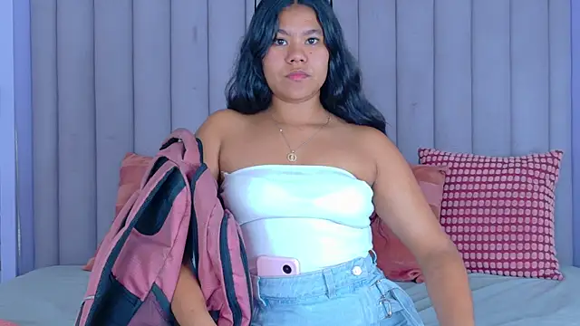 AhslyEvans   online show from June 25, 11:31 pm
