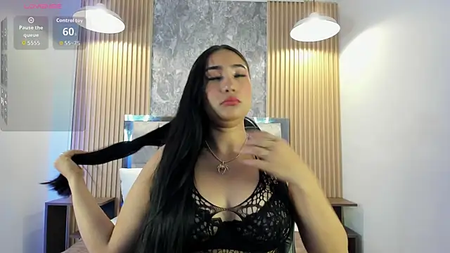 Sulay Kim online show from May 14, 10:05 pm
