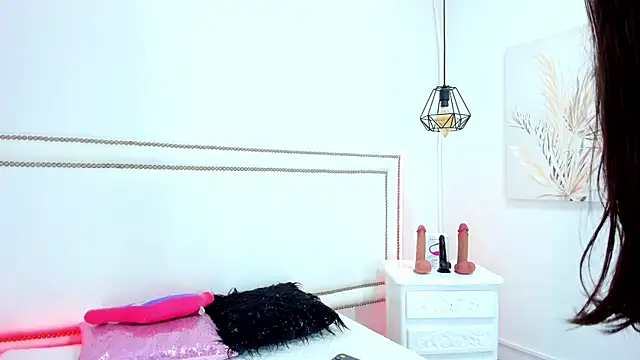 emma-sandoval online show from May 16, 7:56 pm