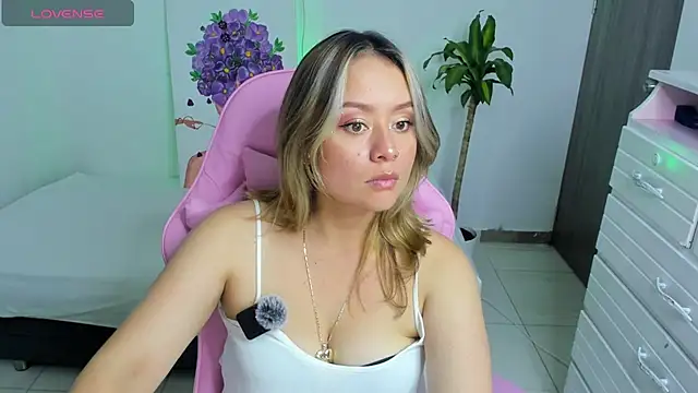 Ari Angel23 online show from June 27, 5:34 am