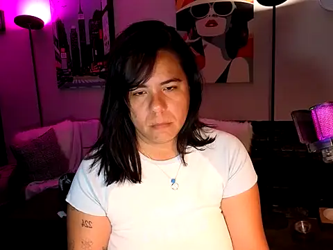 HannaJonns online show from April 11, 7:35 am