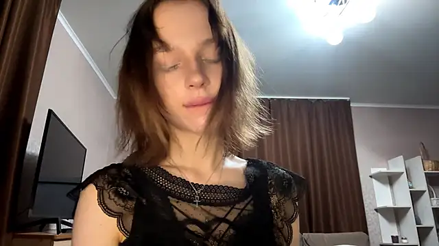 asunanue online show from April 21, 11:29 pm