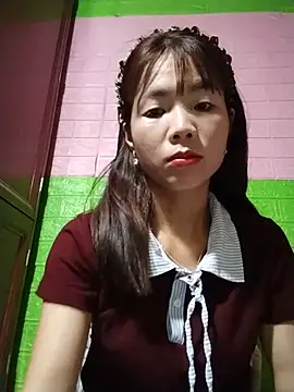 Snapshot of AmyLinee01 chatting on May 29, 5:05 am AmyLinee01 online show from May 29, 5:05 am