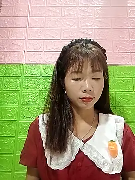 Snapshot of AmyLinee01 chatting on June 22, 10:56 am AmyLinee01 online show from June 22, 10:56 am