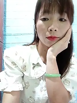 AmyLinee01 online show from July 28, 3:21 pm
