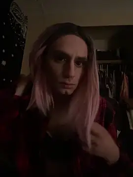 Snapshot of AlexAndriaStrips chatting on March 21, 8:08 am AlexAndriaStrips online show from March 21, 8:08 am