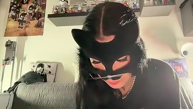 SilentScreamsVan- online show from May 15, 9:11 pm