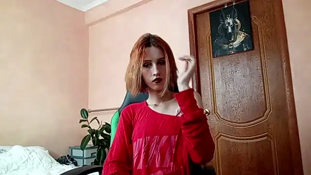 SirenFrost online show from June 9, 1:34 pm