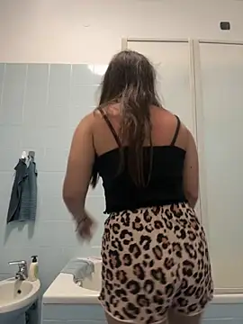 Supremegirlvibes online show from May 27, 7:33 pm