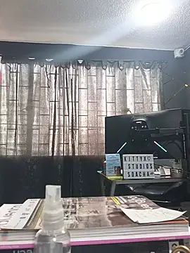 Snapshot of Megam_white chatting on July 8, 8:35 pm Megam white online show from July 8, 8:35 pm