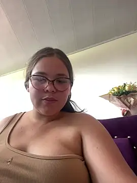 Dulce Noa online show from March 22, 4:32 pm