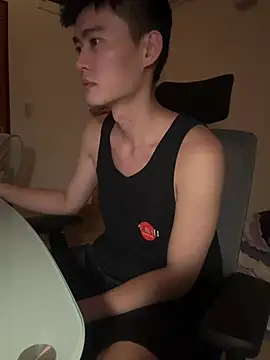 CalvinHY online show from June 21, 4:42 pm