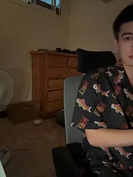 CalvinHY online show from June 26, 2:05 am