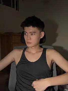 CalvinHY online show from July 9, 7:29 pm