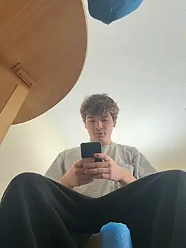 demon4ever online show from April 3, 6:17 pm