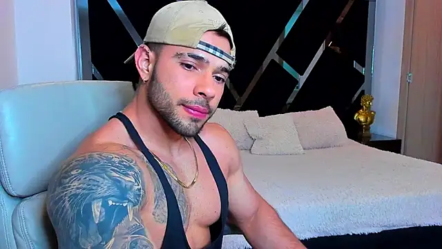 Snapshot of Raytorres chatting on April 9, 11:54 pm Raytorres online show from April 9, 11:54 pm