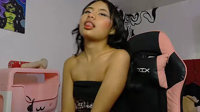 Snapshot of Nubeseliminadas chatting on June 10, 12:33 am Nubeseliminadas online show from June 10, 12:33 am