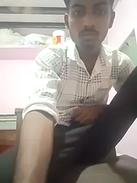 Snapshot of THA_KITTY chatting on April 9, 9:47 am THA KITTY online show from April 9, 9:47 am