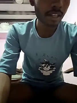 Snapshot of THA_KITTY chatting on April 13, 9:15 am THA KITTY online show from April 13, 9:15 am