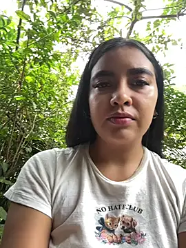 HaileyBiieber online show from April 10, 2:44 pm