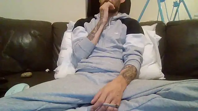 feetlovrr94 online show from May 4, 9:55 pm