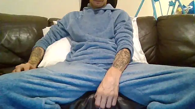 feetlovrr94 online show from May 12, 11:13 pm