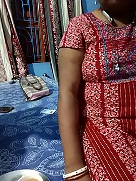 Curvy Divaa online show from May 19, 1:50 pm