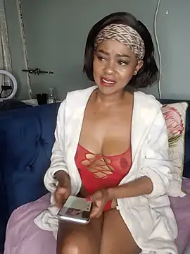 Snapshot of Sweet_Doll2 chatting on June 6, 8:35 pm Sweet Doll2 online show from June 6, 8:35 pm