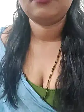Snapshot of Ramya_456 chatting on June 20, 7:00 am Ramya 456 online show from June 20, 7:00 am