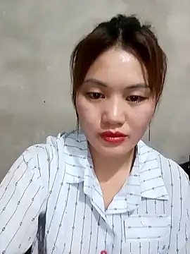 meg 06 online show from April 28, 3:17 pm