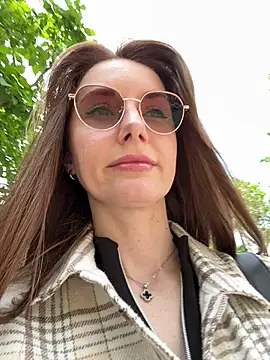 FReyja 44 online show from May 6, 9:25 am