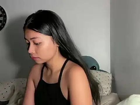 Snapshot of zafarina_18 chatting on June 29, 10:48 am zafarina 18 online show from June 29, 10:48 am