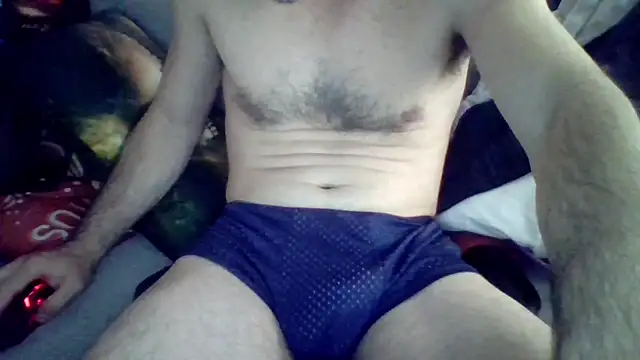 Snapshot of ACruoreX chatting on April 12, 12:26 am ACruoreX online show from April 12, 12:26 am
