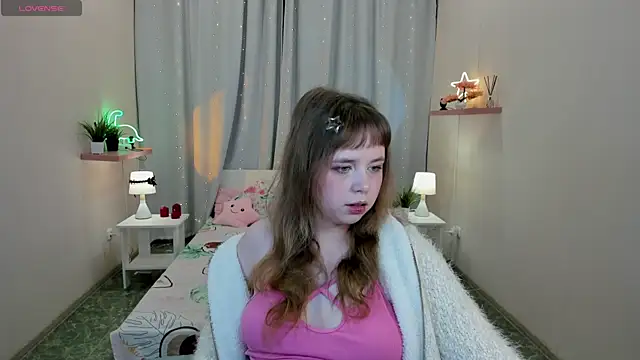 LeonaHicks online show from March 26, 6:08 am