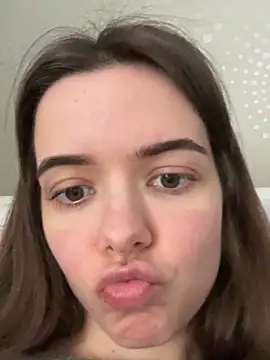 Snapshot of AForbiddenFlower chatting on April 3, 12:47 pm AForbiddenFlower online show from April 3, 12:47 pm