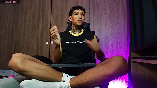 im Usuga online show from June 9, 10:49 am