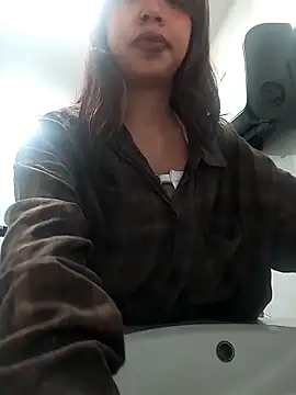 Snapshot of Atenea_7 chatting on April 15, 7:43 pm Atenea 7 online show from April 15, 7:43 pm