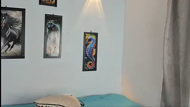 Snapshot of sweet_rose72 chatting on June 6, 1:11 am sweet rose72 online show from June 6, 1:11 am