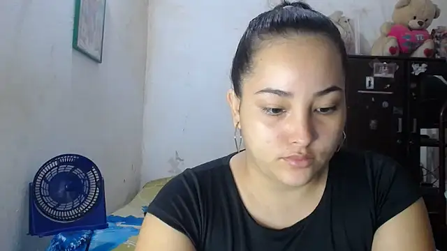 Snapshot of Ivanna_Vegax chatting on April 17, 6:44 pm Ivanna Vegax online show from April 17, 6:44 pm