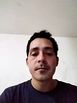 Snapshot of Gabriel_leon33 chatting on May 24, 6:35 pm Gabriel leon33 online show from May 24, 6:35 pm