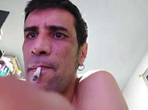 Snapshot of VladTepeslll chatting on April 12, 7:46 am VladTepeslll online show from April 12, 7:46 am