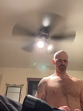 whitelioncody online show from April 25, 5:54 am