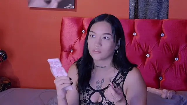 Snapshot of Val_viixen chatting on April 16, 12:06 pm Val viixen online show from April 16, 12:06 pm