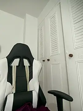 Valerie-S online show from May 28, 2:36 pm